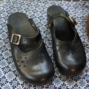 Dansko Marie Jane’s